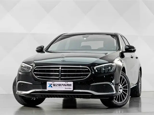 Mercedes-Benz E-Class — Фото автомобиля 2