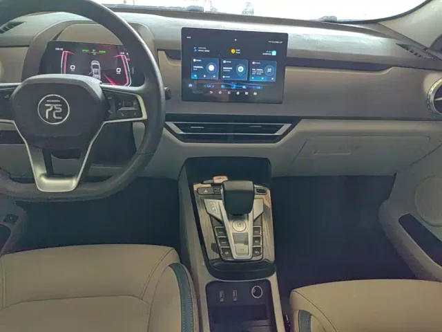 BYD Yuan Pro — Фото автомобиля 12