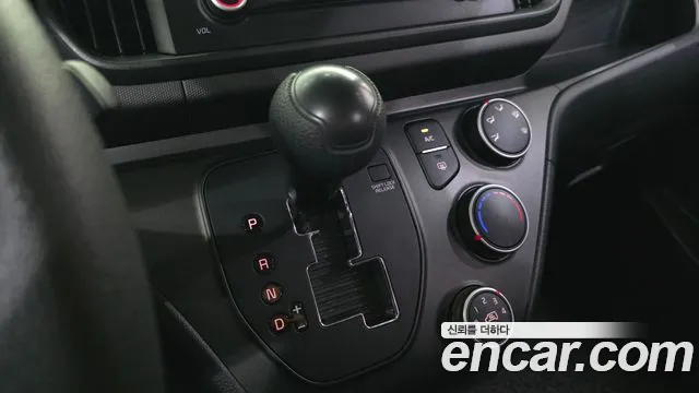 Kia RAY Новый Kia Ray Фургон — Фото автомобиля 9