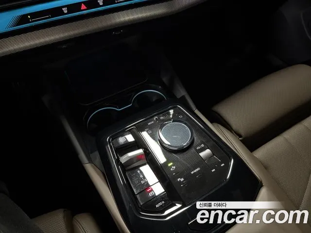 BMW 5 Series G60 — Фото автомобиля 14