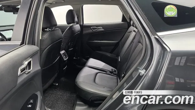 Kia Sportage Sportage 5-е поколение Бензин 1.6 турбо 2WD — Фото автомобиля 24