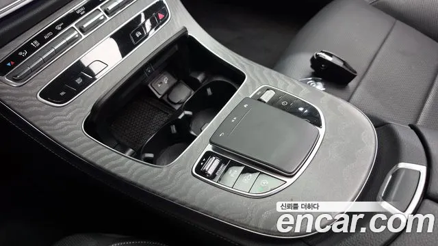 Mercedes-Benz E-Class W213 — Фото автомобиля 30