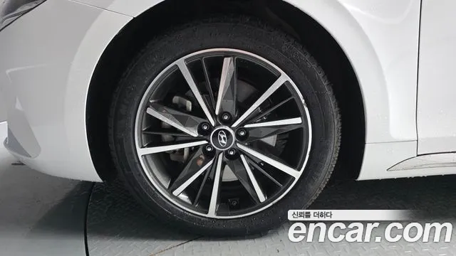 Hyundai Grandeur Новый Grandeur IG — Фото автомобиля 5