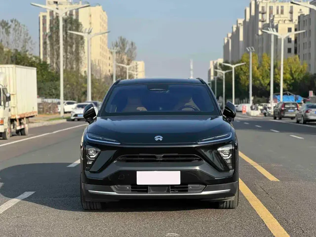 Nio ES6 — Фото автомобиля 2