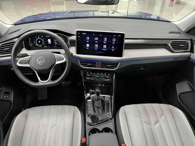 Volkswagen Tayron GTE Plug-in Hybrid — Фото автомобиля 8