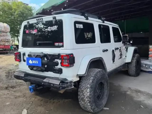 Jeep Wrangler — Фото автомобиля 3