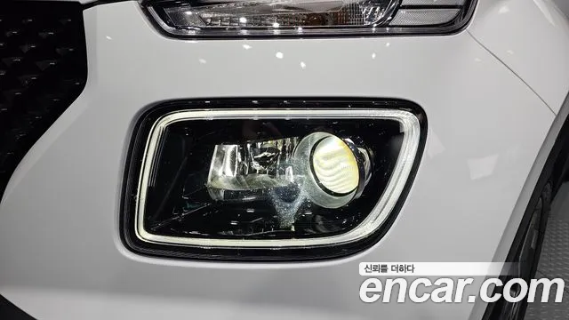 Hyundai Venue — Фото автомобиля 7
