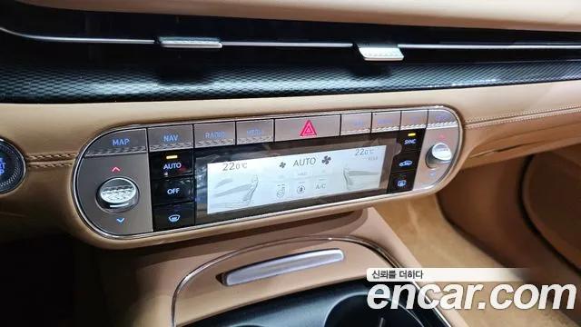 Genesis G90 Бензин 3.5 турбо AWD — Фото автомобиля 17