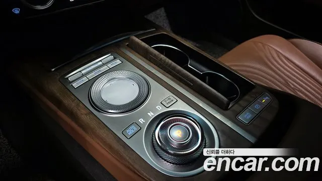 Genesis G80 Бензин 3.5 турбо AWD — Фото автомобиля 9