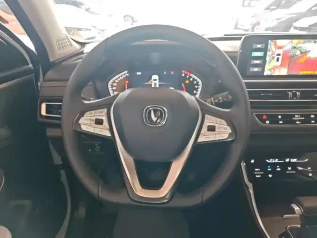Changan CS75 — Фото автомобиля 10