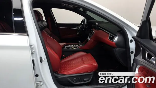 Genesis G70 New — Фото автомобиля 16