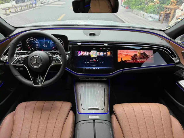Mercedes-Benz E-Class — Фото автомобиля 9