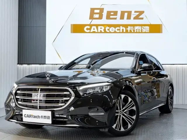 Фотография автомобиля — Mercedes-Benz E-Class