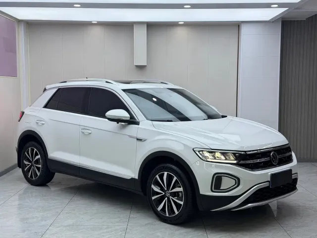 Volkswagen T-Roc — Фото автомобиля 3