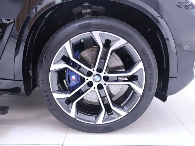 BMW X5 — Фото автомобиля 6