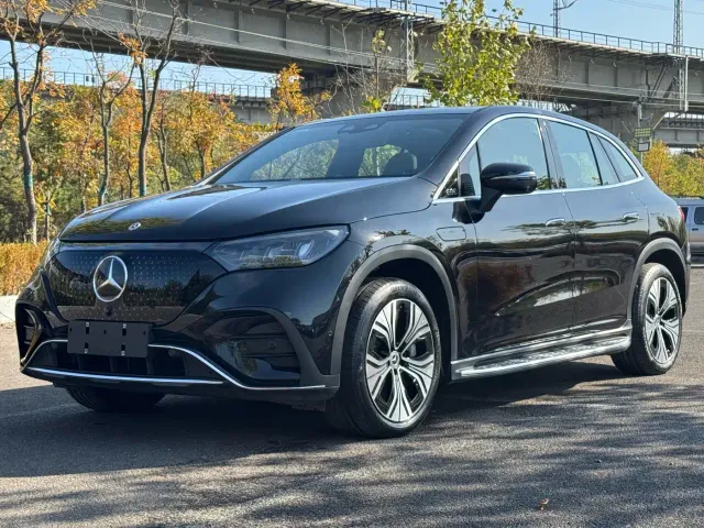 Фотография автомобиля — Mercedes-Benz EQE SUV