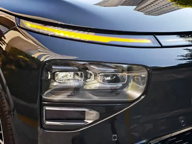 Xpeng G9 — Фото автомобиля 4