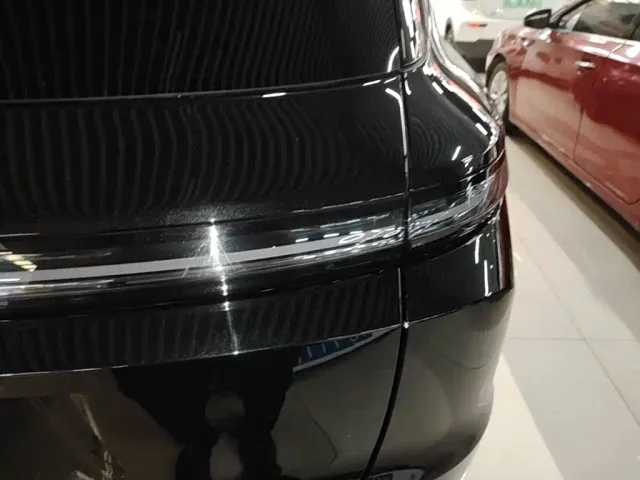 Li Auto L9 — Фото автомобиля 7