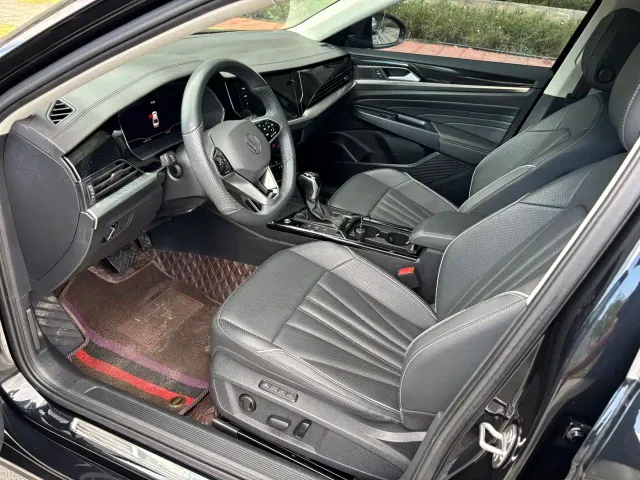 Volkswagen Passat — Фото автомобиля 11