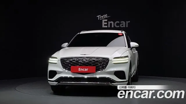 Genesis GV70 2.5T Бензин 2WD — Фото автомобиля 3