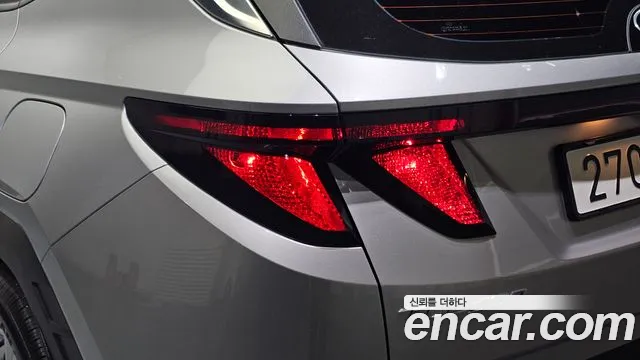 Hyundai Tucson Tucson (NX4) Дизель 2.0 4WD — Фото автомобиля 20