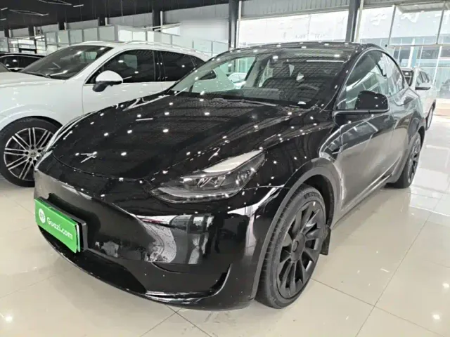 Фотография автомобиля — Tesla Model Y