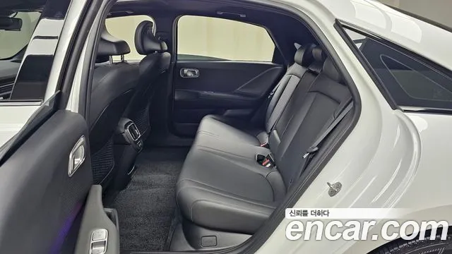 Hyundai Ioniq 6 — Фото автомобиля 17
