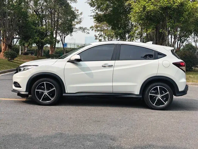 Honda Vezel — Фото автомобиля 10
