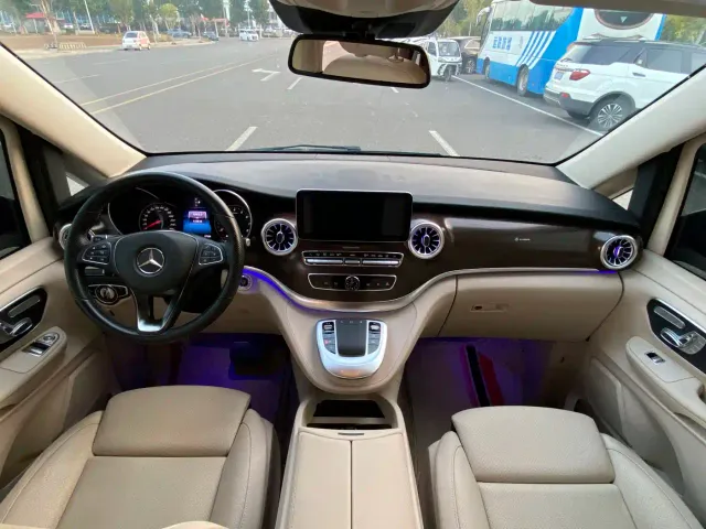 Mercedes-Benz V-Class — Фото автомобиля 8