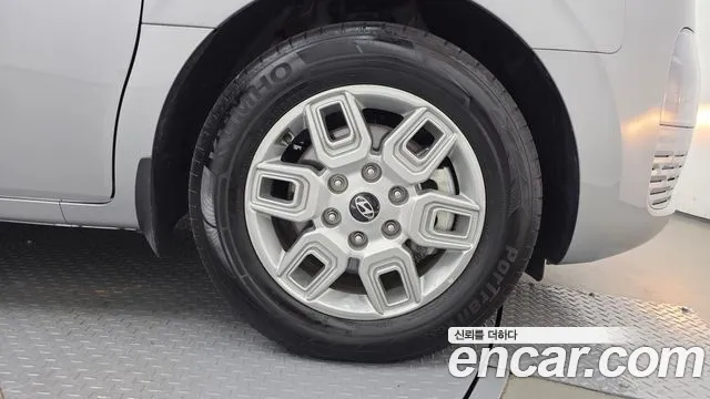 Hyundai Staria Staria L3.5 Карго 3 места — Фото автомобиля 15
