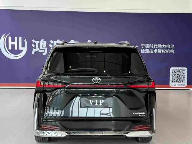 Toyota Sienna — Фото автомобиля 5