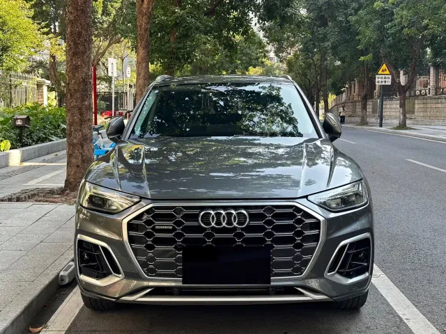 Audi Q5L — Фото автомобиля 2
