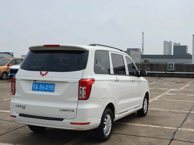 Wuling Hongguang — Фото автомобиля 7