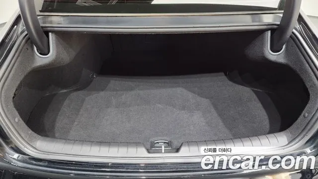 Hyundai Grandeur GN7 — Фото автомобиля 20
