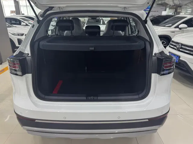Volkswagen Tharu — Фото автомобиля 11