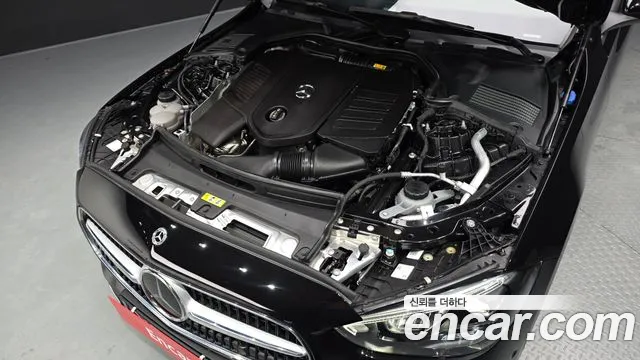 Фотография автомобиля — Mercedes-Benz C-Class