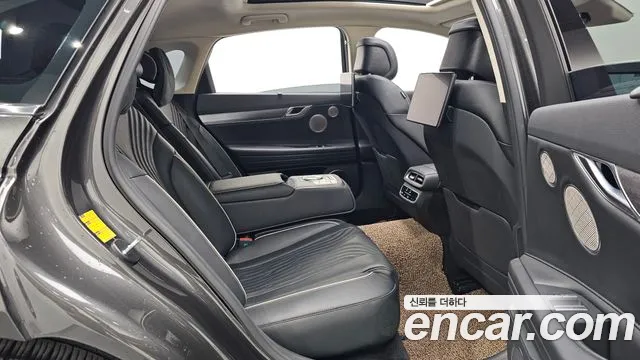Genesis G80 RG3 — Фото автомобиля 12