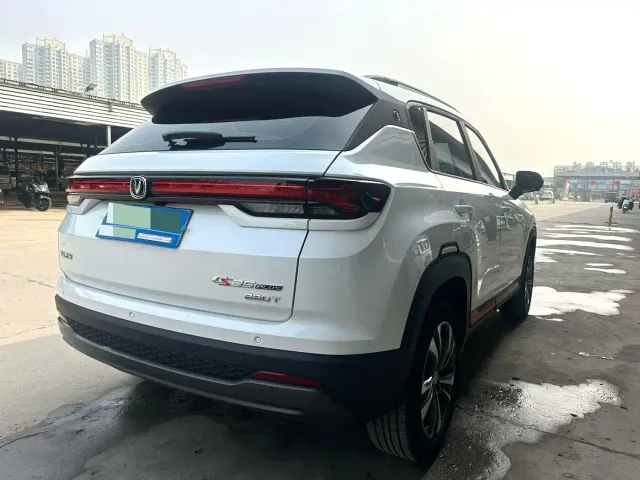 Changan CS35 Plus — Фото автомобиля 9