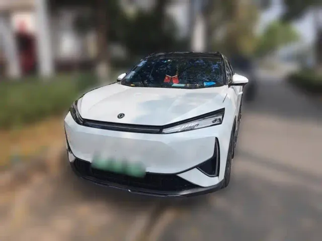 Фотография автомобиля — Dongfeng Fengshen L7