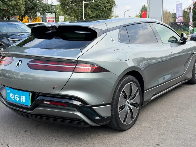 Denza Z9GT — Фото автомобиля 9