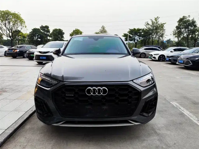 Audi Q5L — Фото автомобиля 2