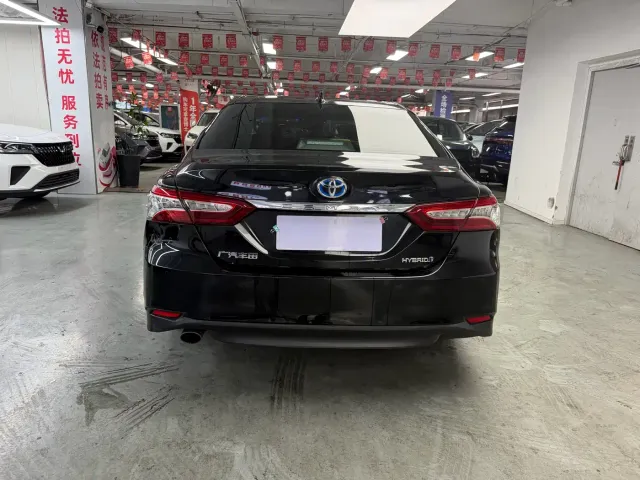 Toyota Camry — Фото автомобиля 10