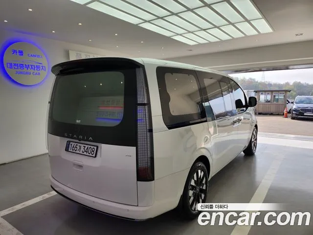 Hyundai Staria Staria 4WD Lounge 9 мест — Фото автомобиля 2