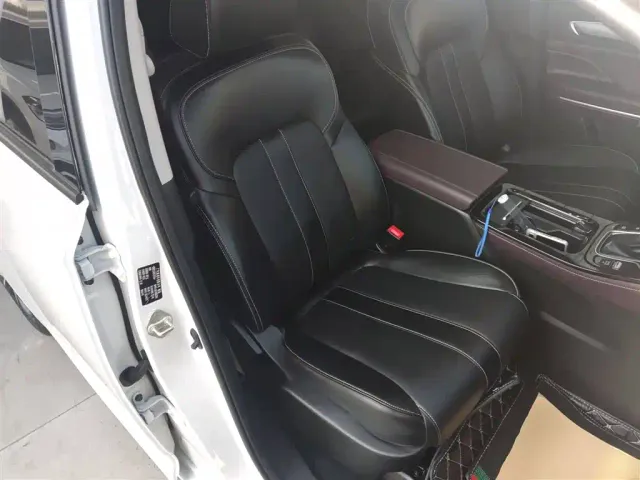 GAC Trumpchi M6 — Фото автомобиля 3