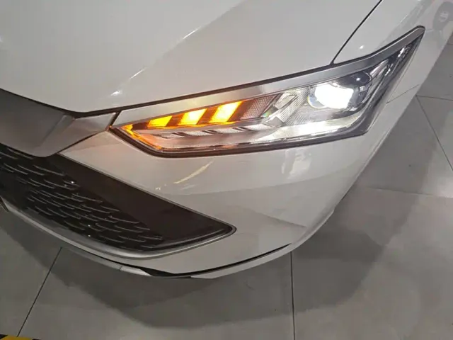 BYD Qin PLUS — Фото автомобиля 23
