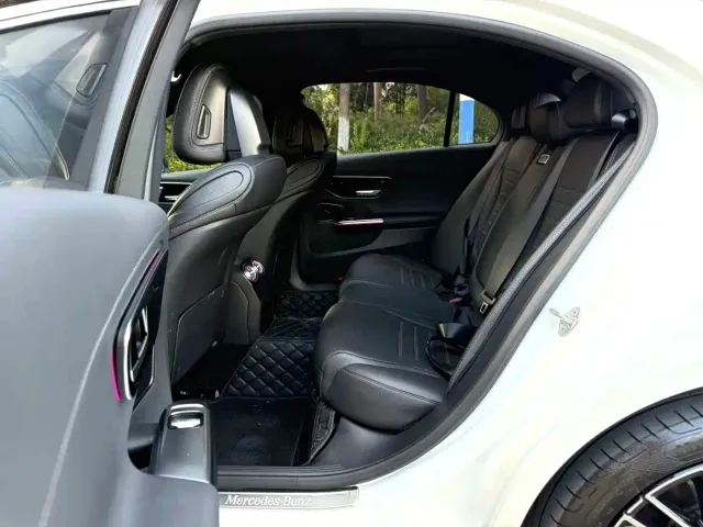 Mercedes-Benz C-Class — Фото автомобиля 6
