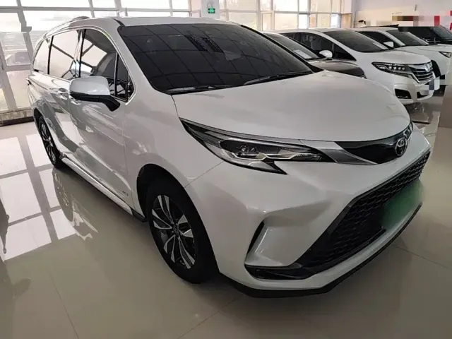 Toyota Granvia — Фото автомобиля 3