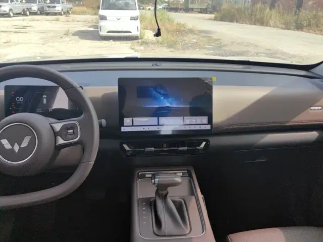 Wuling Starlight 560 — Фото автомобиля 13