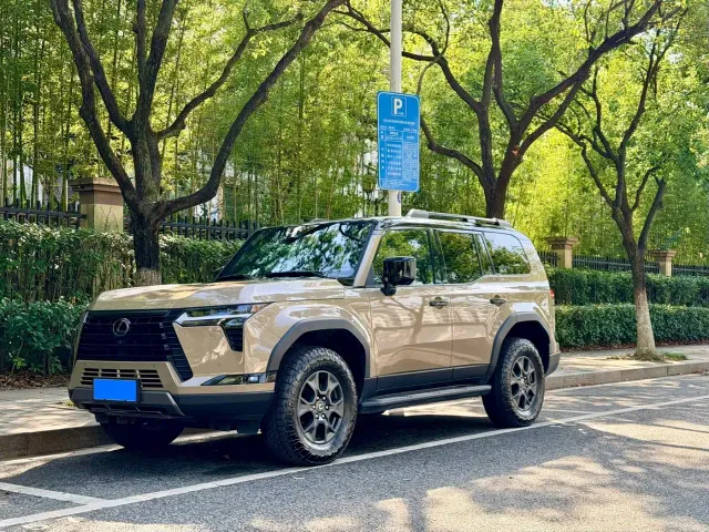 Фотография автомобиля — Lexus GX