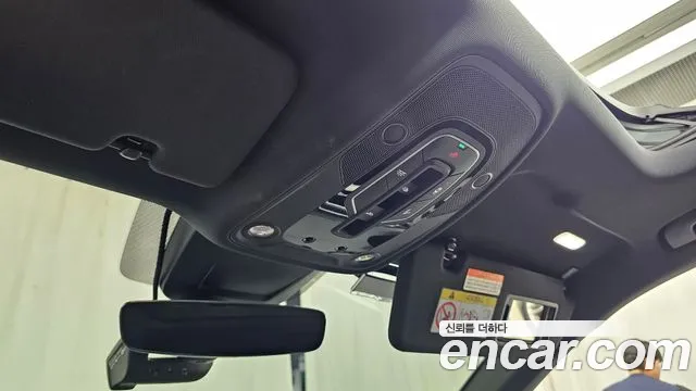Audi Q8 55 TFSI quattro Premium — Фото автомобиля 28